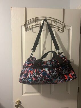 Under Armour Multicolor Abstract Print undeniable Duffel Bag - Black/Pink/Blue